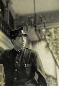 左翼系の友人との勉強会、自主映画づくりに没頭した早大時代。