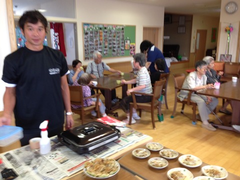 27　ボランティア　野村　藤園苑グループホームひびき01