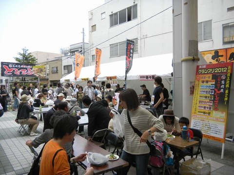 01　賑わってます