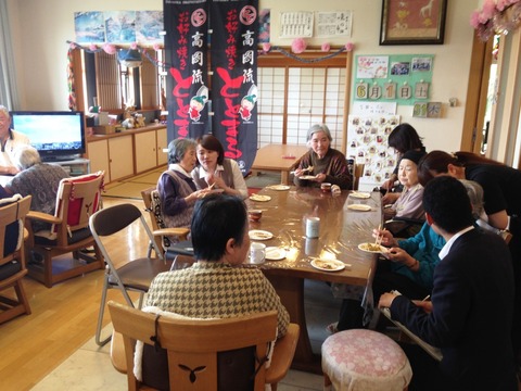 01　ボランティア　戸出　グループホーム緑彩館03