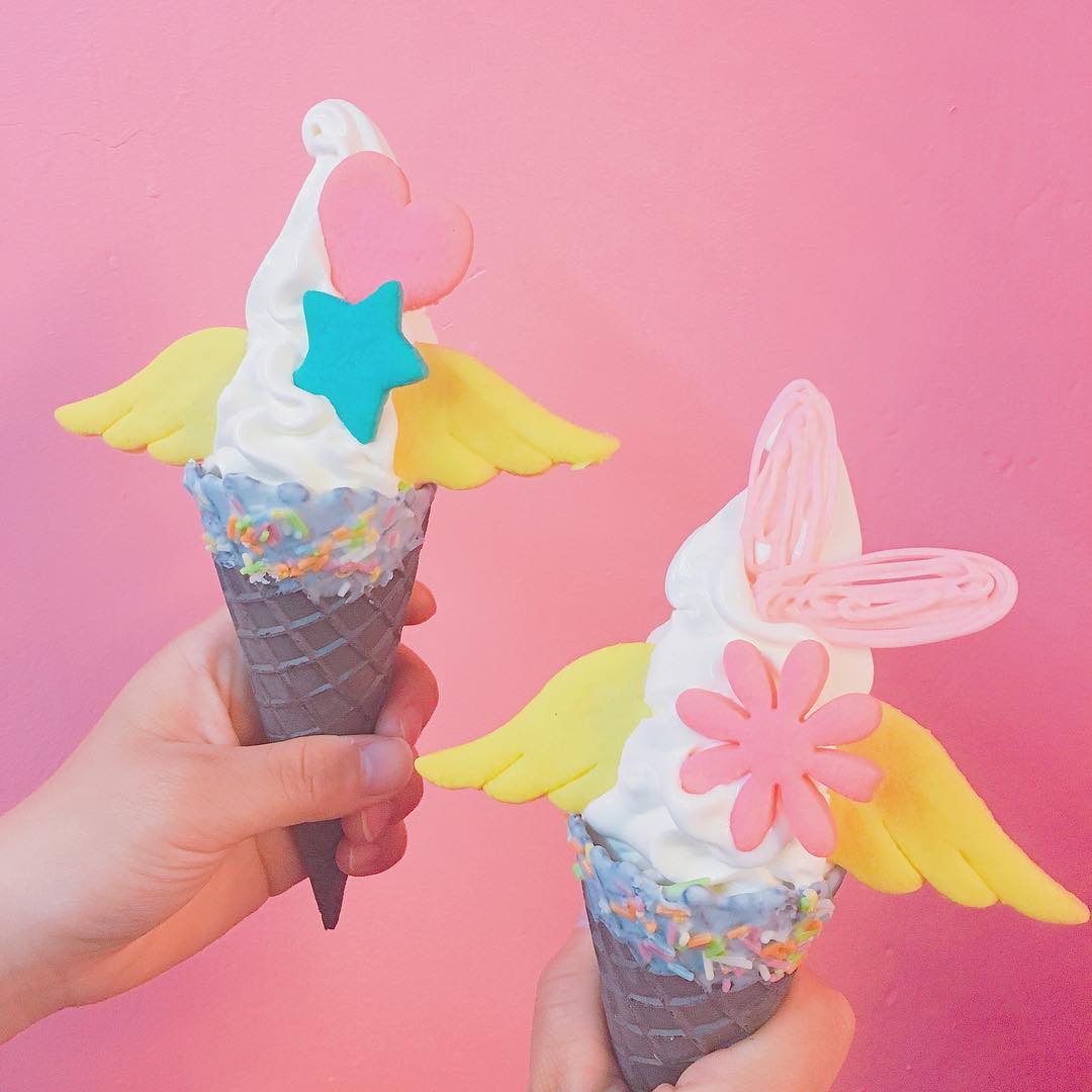 天使の羽が生えてる 超キュートなインスタ映えソフトクリーム ときめき スイーツ図鑑 インスタ映え