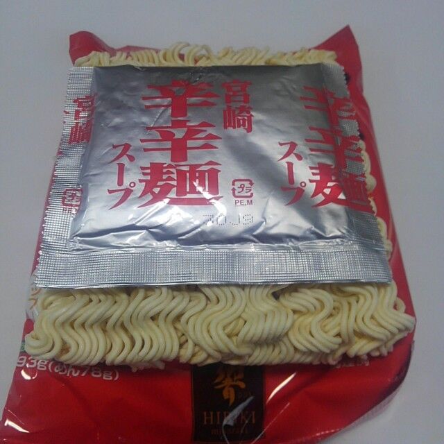 響 宮崎辛辛麺 3食入 世界一インスタントヌードル 仮 響 宮崎辛辛麺 3食入 世界一インスタントヌードル 仮