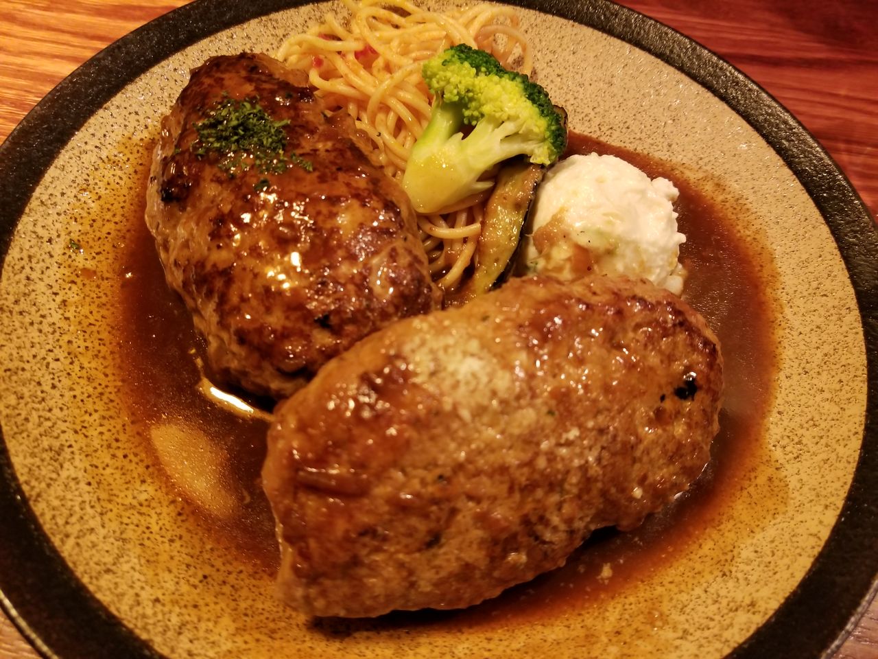 洋食 山本のハンバーグ 赤坂見附 初訪問 インタラクティブ セールス麺の備忘録 洋食 山本のハンバーグ 赤坂見附 初訪問 インタラクティブ セールス麺の備忘録