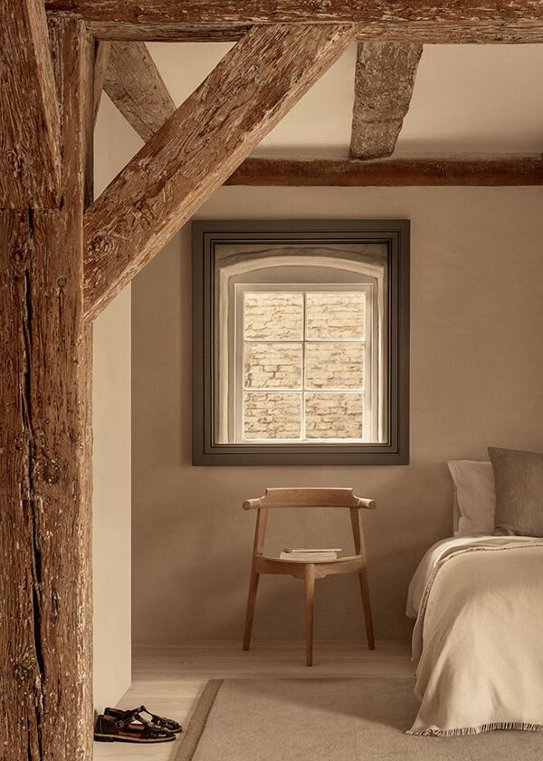 pp58_3_tripod_chair_oak_pp_mobler_wegner_lifestyle-cma-1