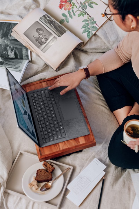 surface-DQfIfnTuT3w-unsplash