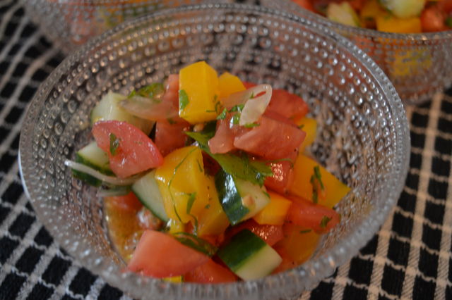 トルコ風羊飼いのサラダ チョヴァンサラタス 花宴の台所便り
