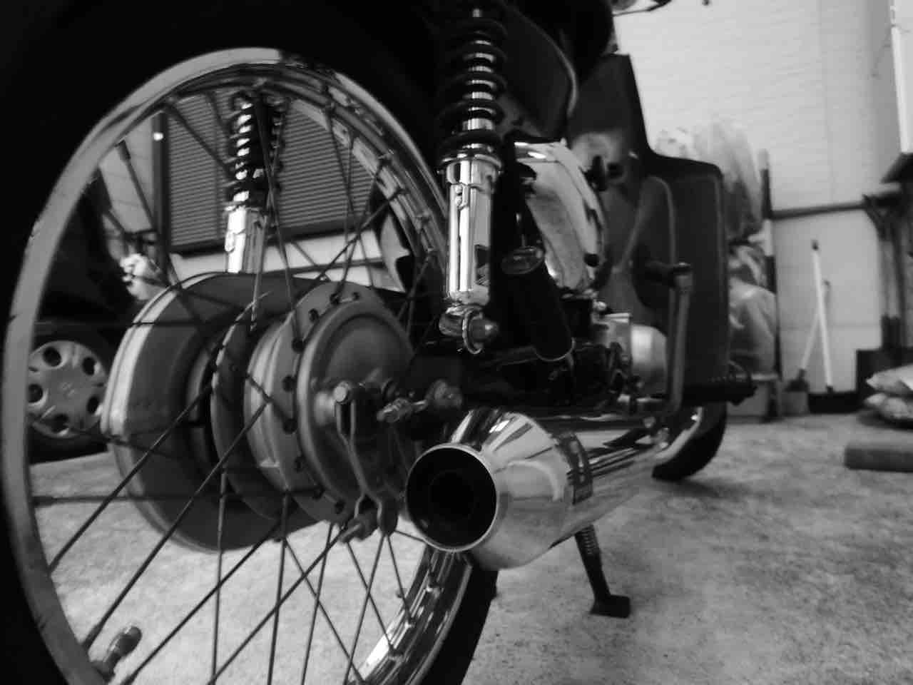 鉄カブ 犬小屋生活