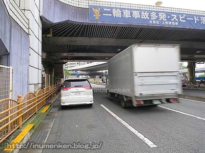 n_st_145(自転車で車道を走る危険性