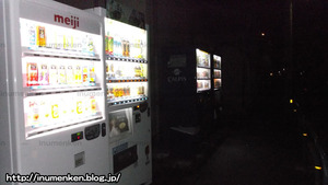 n_n_145(ジュース自販機_(足立区・南花畑)
