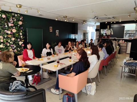 1685962451884_copy_800x600