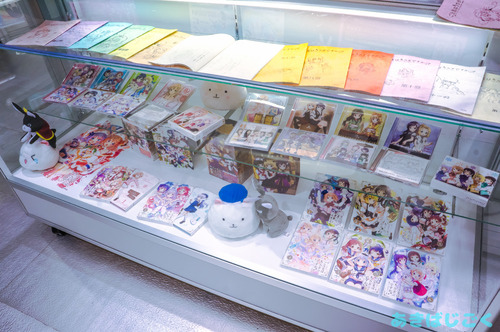 アニメセンター「ごちうさ？？」展_台本や関連商品04