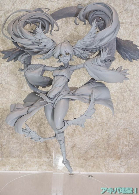 576