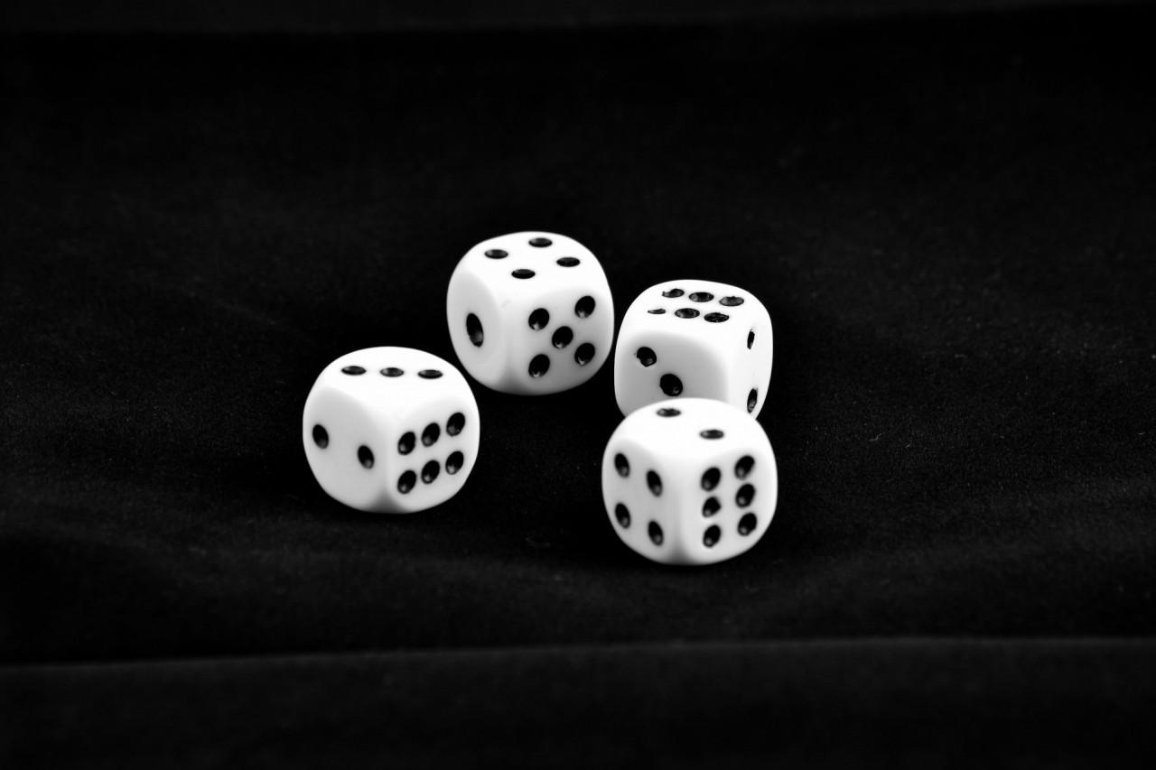 4277888426-dice-314876-Z1v-1280x853-MM-100