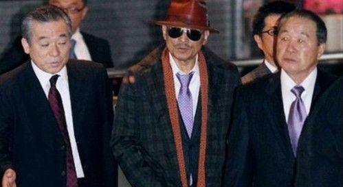 ヤクザだけど質問ある Fbネタ速報 地下ver ヤクザだけど質問ある Fbネタ速報 地下ver