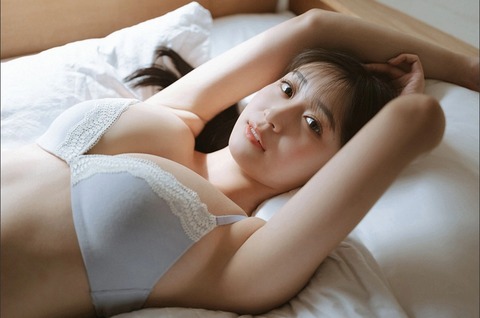 溝端葵ちゃん　その顔、好きになれって言ってる？8 (15)