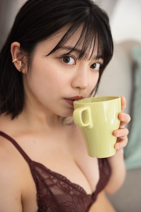 石浜芽衣ちゃん　手が届きそう……３ (13)