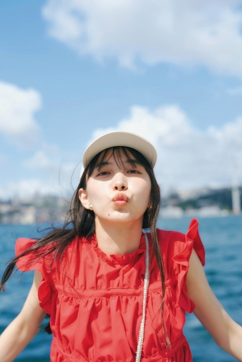 井桁弘恵ちゃん　秘密の吐息。 (2)