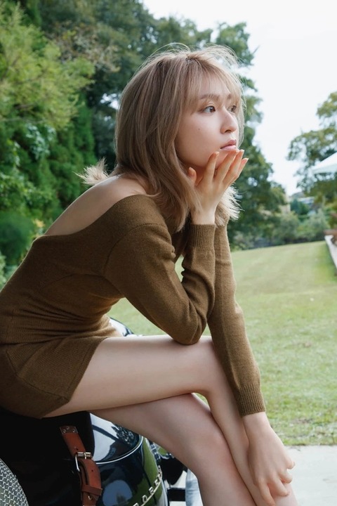 宮部のぞみちゃん　解放！誘惑の脚線美 (1)