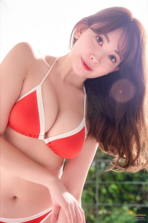 小嶋陽菜ちゃん　圧倒的マドンナ！ (23)