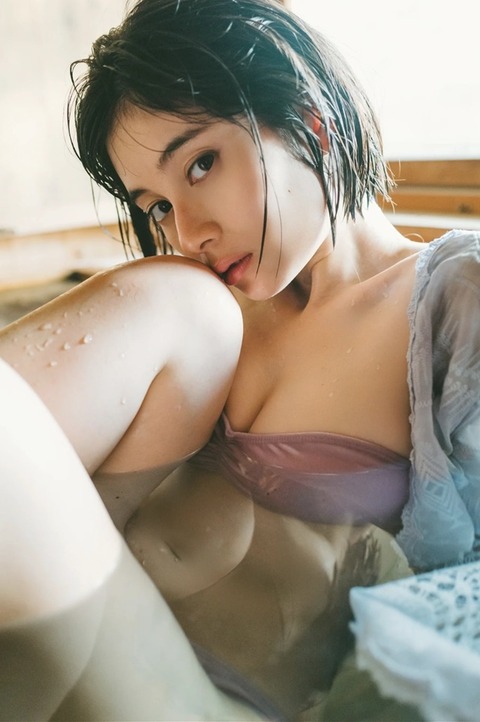 大久保桜子ちゃん　射抜くように美しい２ (4)