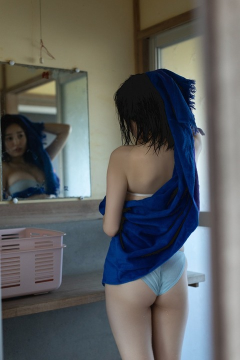 白濱美兎ちゃん　ぎゅってして8 (1)