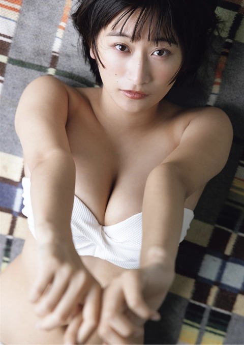 榎原依那ちゃん　GIRLS Graph (13)