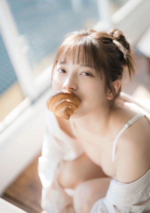 黒嵜菜々子ちゃん　BUBKAデジタル写真集 (11)