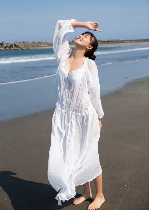 志田音々ちゃん　絶好調の癒やしボディ (11)