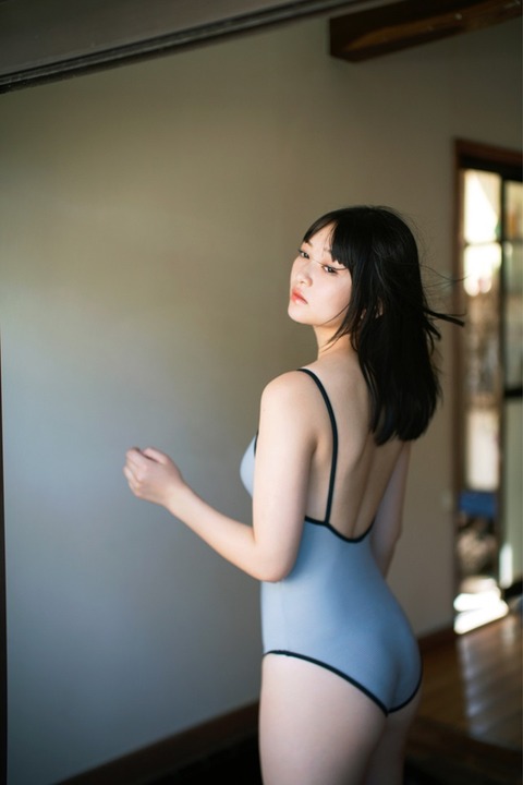 佐山すずかちゃん　週末彼女4 (7)