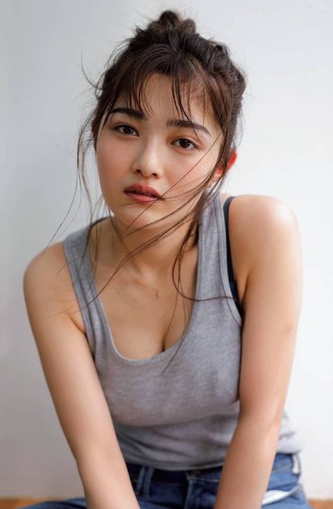 井上咲楽 水着・グラビア画像3 (19)