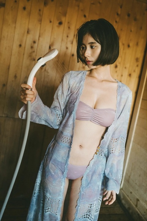 大久保桜子ちゃん　射抜くように美しい (13)