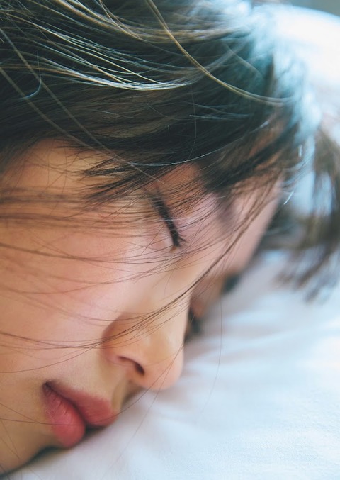 志田音々ちゃん　幼い色気 (13)