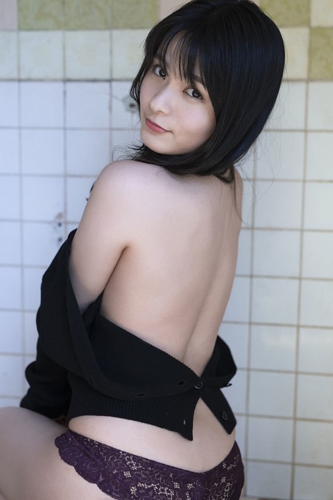 星名美津紀ちゃん　浴衣を脱いで…３ (10)