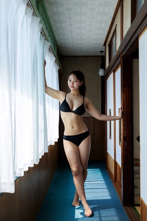 本郷柚巴ちゃん　ヤンマガデジタル写真集2 (2)