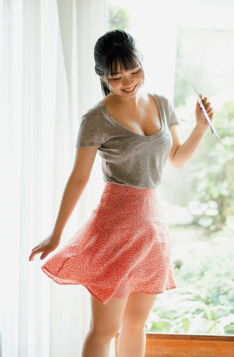 池本しおりちゃん　ミニマムグラマーの弾ける素肌 (4)