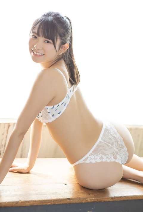 桜井木穂ちゃん　とけない豪雪バストにとろけちゃう (13)