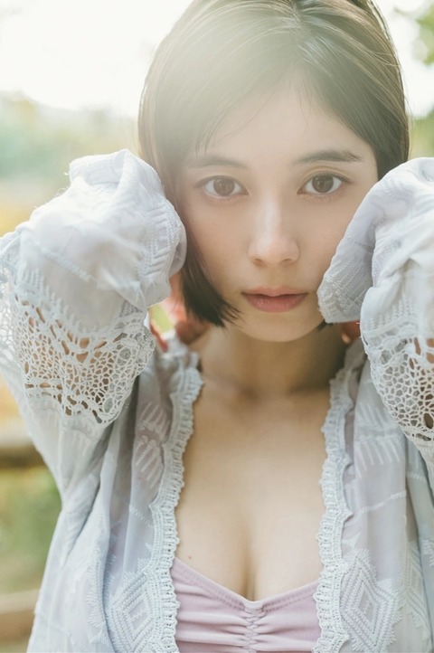 大久保桜子ちゃん　射抜くように美しい (7)