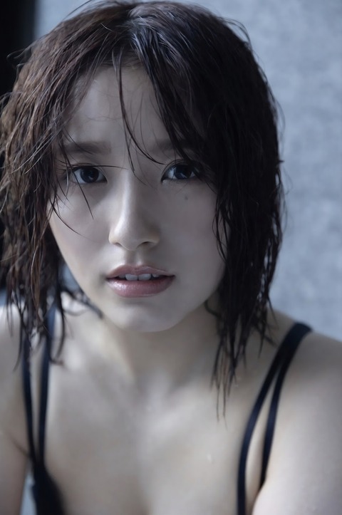 大和田南那ちゃん　スイートルームでふたりっきり3 (14)