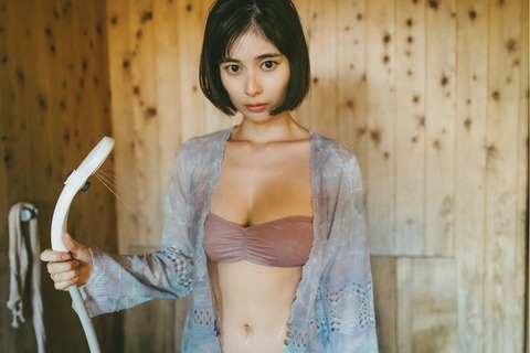 大久保桜子ちゃん　射抜くように美しい (12)