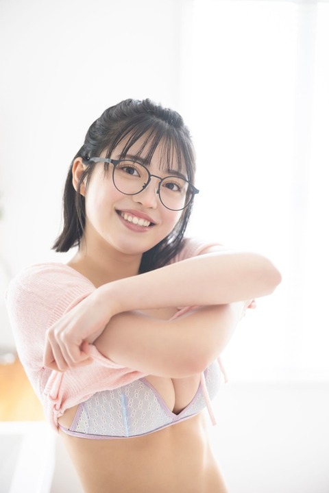 石浜芽衣ちゃん　手が届きそう (6)