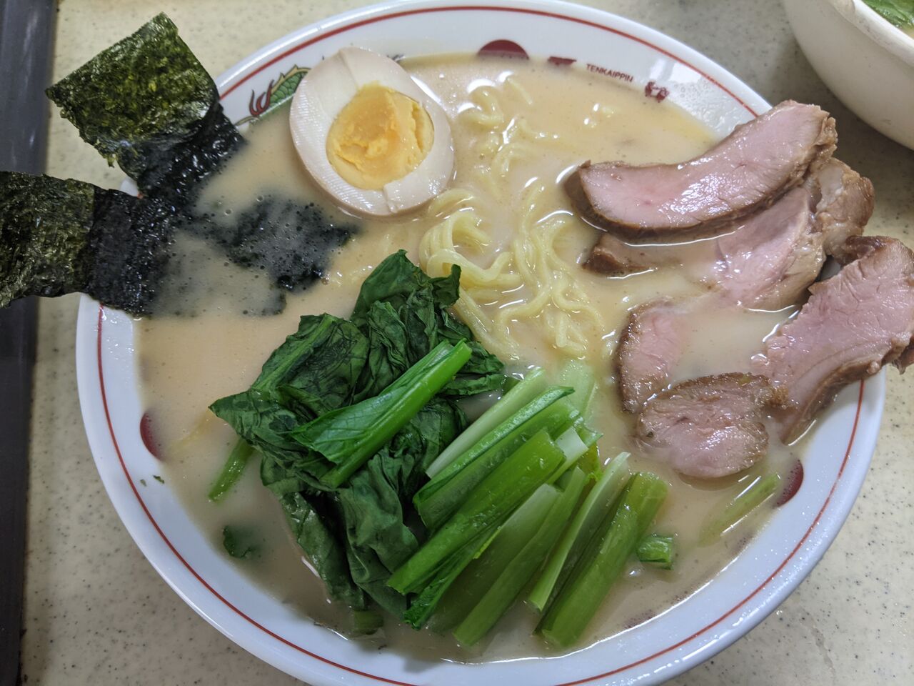 Day1 豚骨ラーメン 行列自慢 新 九州豚骨ラーメン を使い切るブログ Day1 豚骨ラーメン 行列自慢 新 九州豚骨ラーメン を使い切るブログ