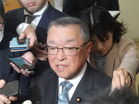 防衛増税開始時期で２案＝「２５年」か「２６年」―自民税調会長