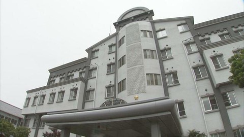 【長崎】トイレに連れ込み男子高校生と性行為、アメリカ人の男(70)逮捕…「同意あった」と容疑否認