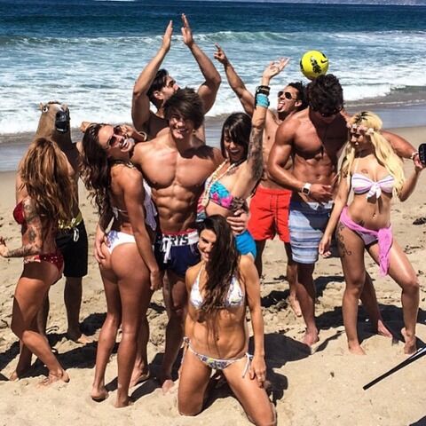 女「マッチョ好き！かっこいい！！」 男アイドル「全員ヒョロガリ中性です！」