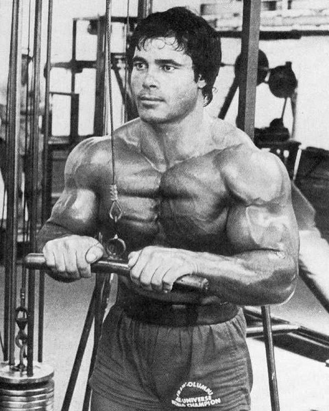 上腕三頭筋トレーニング、ガチでジムに行かないと出来ない