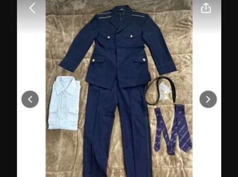 【画像】自衛隊の制服、ヤフオクに出品されるwwwwwwwwwwwwwwwww