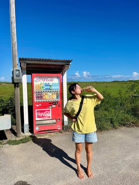 【画像】最寄りに自販機しかない田舎の女子ｗｗｗｗｗｗｗｗｗｗｗｗｗｗｗｗｗｗ