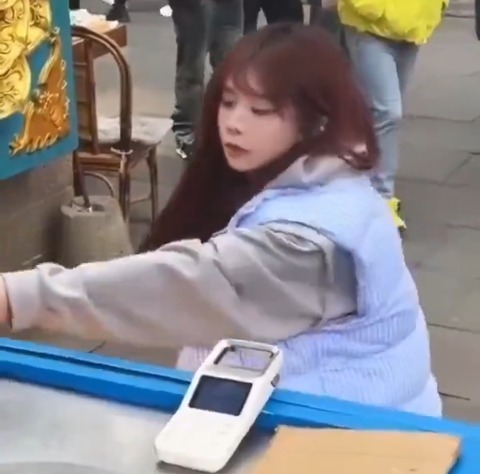 【動画】トルコアイス屋に真っ向から挑んだ女の子ｗｗｗｗ