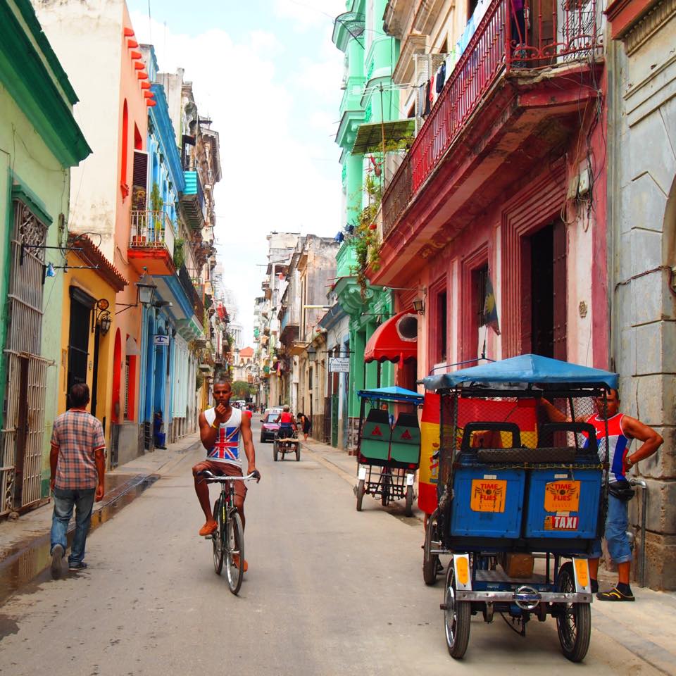 キューバ ハバナを街歩き 思い立って 世界一周