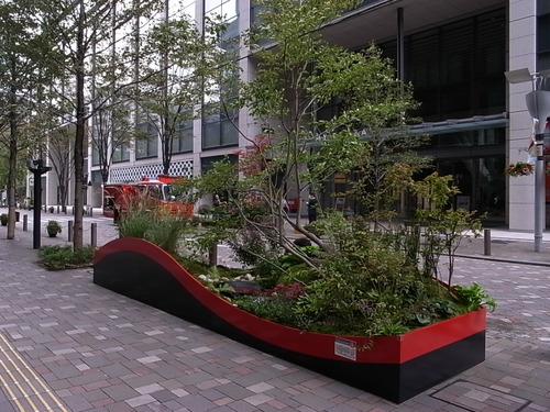R0010895